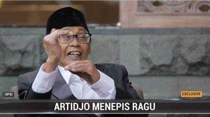 Anggota Dewas KPK Artidjo Alkostar menanggapi soal dampak keberadaan Dewas terhadap kekuatan lembaga antirasuah tersebut