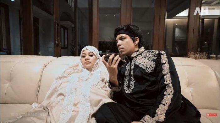 Atta Halilintar dan Aurel Hermansyah mendengarkan dakwah dari Gus Miftah, Kamis (20/5/2021).