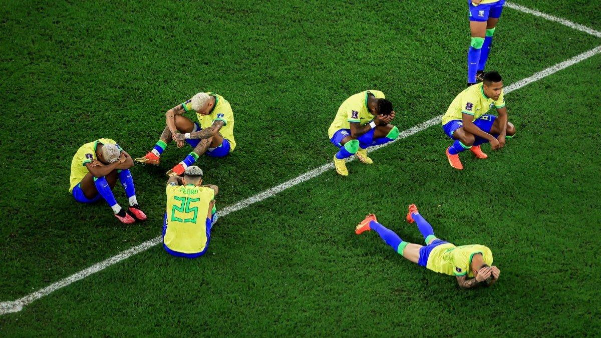 Timnas Brasil harus gugur dari gelaran Piala Dunia 2022 karena kalah adu penalti saat melawan Kroasia, Jumat (9/12/2022).