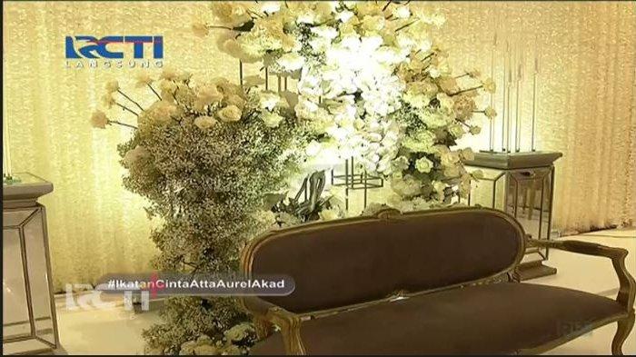 Dekorasi pelaminan di akad nikah Atta Halilintar dan Aurel Hermansyah, Sabtu (3/4/2021).
