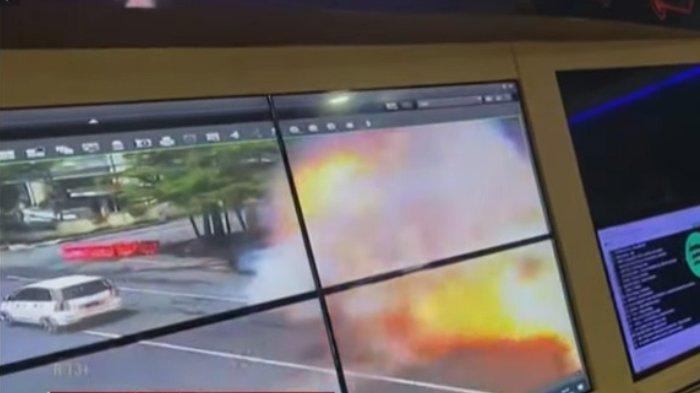 Detik-detik ledakan bom di Gereja Katedral Makassar, Jalan Kartini terekam dalam CCTV, Minggu (28/3/2021).