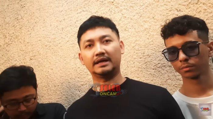 Setelah gugat cerai Dewi Perssik, Angga Wijay mengaku siap menyandang status duda pada Rabu (6/7/2022).