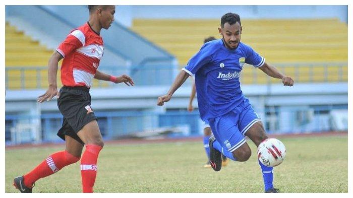 Pemain Muda Persib Bandung Julius Josel