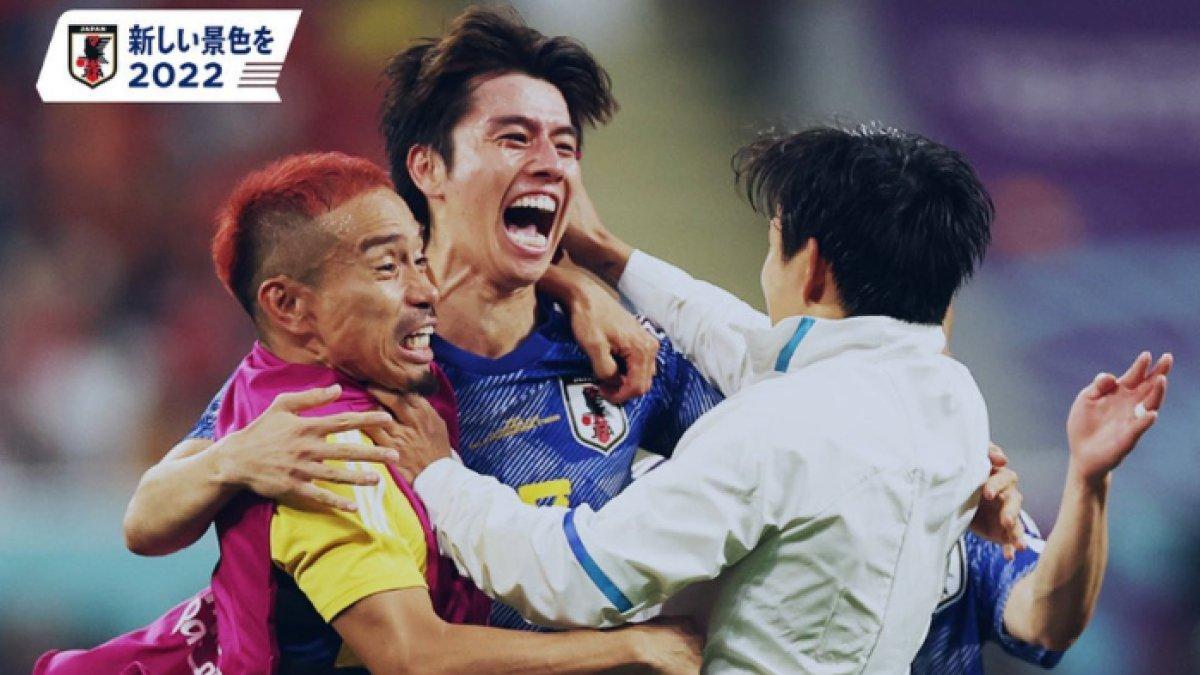 Kegembiraan Timnas Jepang merayakan kemenangan atas Spanyol di Piala Dunia 2022 Qatar.