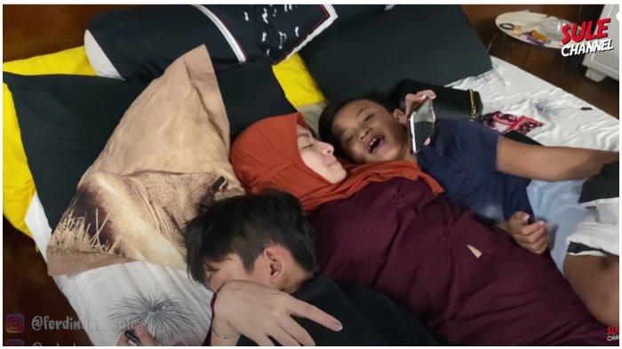 Kekaraban Nathalie Holscher dan kedua anak Sule.