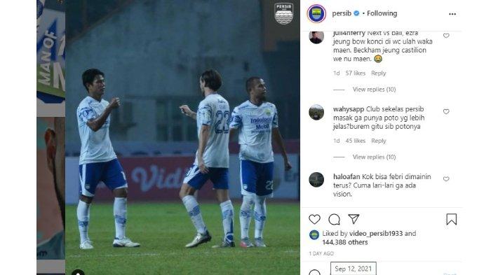 Kritikan Bobotoh untuk Ezra Walian dan Febri Haryadi dalam Instagram Persib Bandung pada Minggu (12/9/2021).