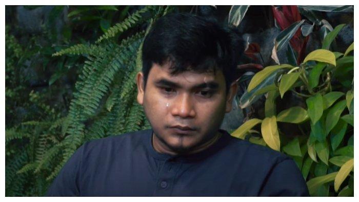 Maell Lee menangis sesenggukan ceritakan alasan menceraikan istrinya, Rabu (10/2/2021).