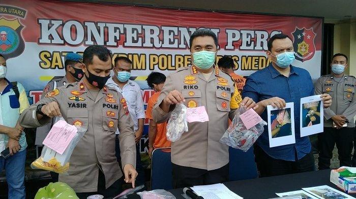 Kapolrestabes Medan Kombes pol Riko Sunarko saat pimpin pengungkapan kasus pemerkosaan dan pembunuhan, Jumat (16/10/2020).