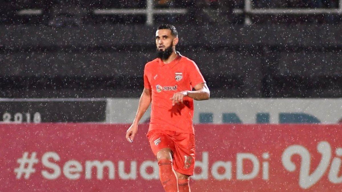 Potret bek asing Borneo FC, Javlon Guseynov. Nasib Javlon Guseynov di Borneo FC masih abu-abu seusai Pesut Etam mendatangkan bek asing anyar jelang putaran kedua Liga 1 2022.