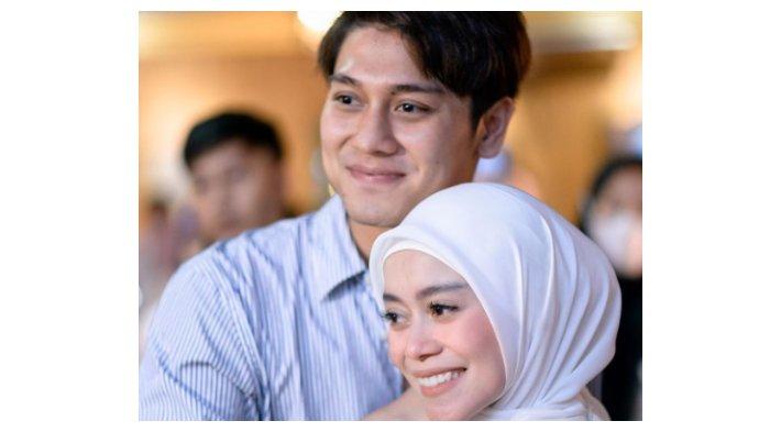 Lesti Kejora dan Rizky Billar sebelum kasus KDRT mencuat. Terbaru, Lesti Kejora dan Rizky Billar tampak keluar rumah bersama seusai kasus KDRT dicabut.