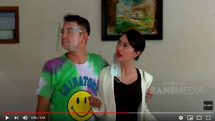 Presenter Raffi Ahmad dengan mudah meminta nomor handphone seorang wanita.