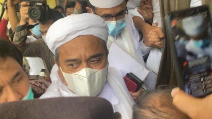 Rizieq Shihab tiba di Polda Metro Jaya pada Sabtu (12/12/2020).