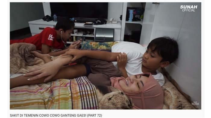 Rizwan dan Ferdi menemani Nathalie Holscher yang sedang sakit