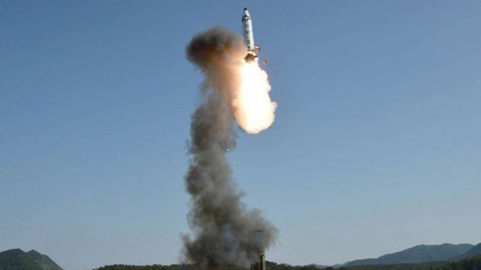 Korea Utara (Korut) mengumumkan bahwa mereka memiliki sistem rudal terbaru dan siap digunakan.