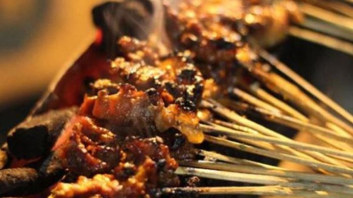 Hidangan Sate Kere, di Jalan Goden km 7, Dusun Gesikan, Kelurahan Sidomulyo, Kecamatan Goden, Kabupaten Sleman.