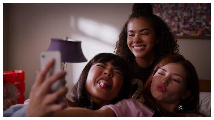 Serial Ginny & Georgia yang tayang di Netfix.