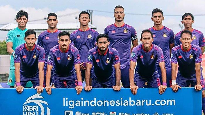 Skuad Persik Kediri di laga kontra Persipura Jayapura pada postingan Instagram @persikofficial.