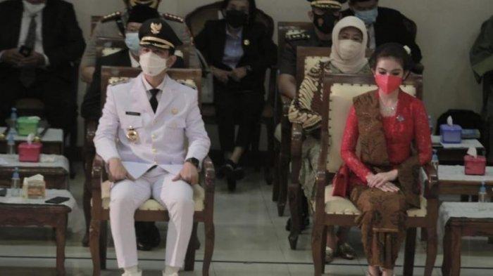 Suasana pelantikan Gibran-Teguh di Gedung DPRD Solo, Jumat (26/2/2021).