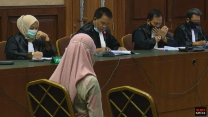 Terdakwa kasus suap pengurusan pengajuan fatwa Mahkamah Agung (MA) untuk membebaskan Djoko Tjandra, Pinangki Sirna Malasari, mengikuti sidang perdana di Pengadilan Negeri Jakarta Pusat, Rabu (23/9/2020).