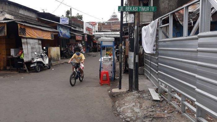 Terjadi penyerangan oleh kelompok tak dikenal Jalan Bekasi Timur IV, Kelurahan Cipinang Besar Utara, Kecamatan Jatinegara pada Jumat (11/12/2020) tengah malam.