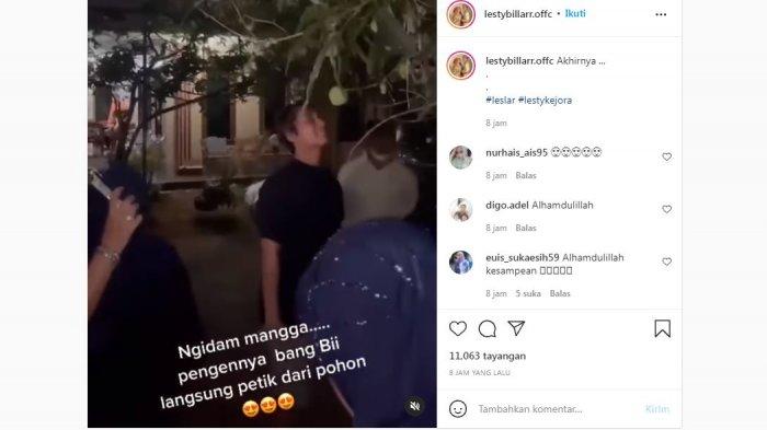 Video rekaman saat Rizky Billar memetik mangga untuk Lesti Kejora, diunggah Kamis (13/10/2021).